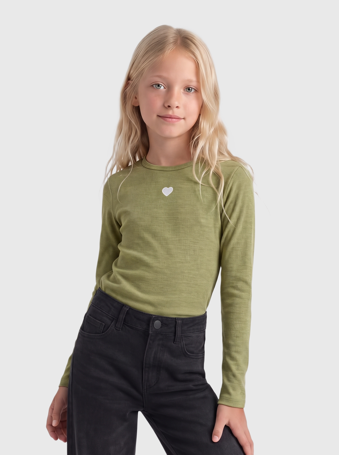 model_shot-front